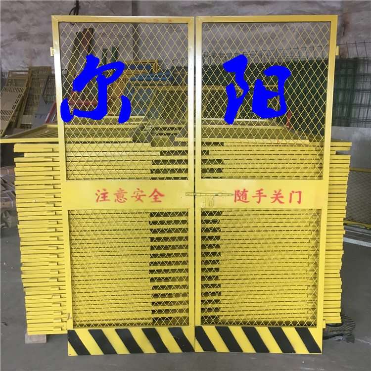 施工電梯防護(hù)門(mén)報(bào)價(jià)